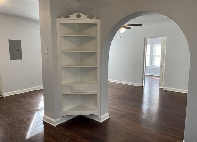 1-bedroom rental at 152 Harrigan Ct Unit 2 in Alamo Heights, TX — photo 4