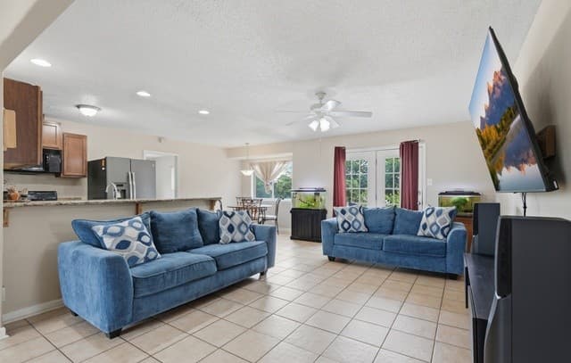 Home for sale at 511 Solar in San Antonio, TX — photo 3