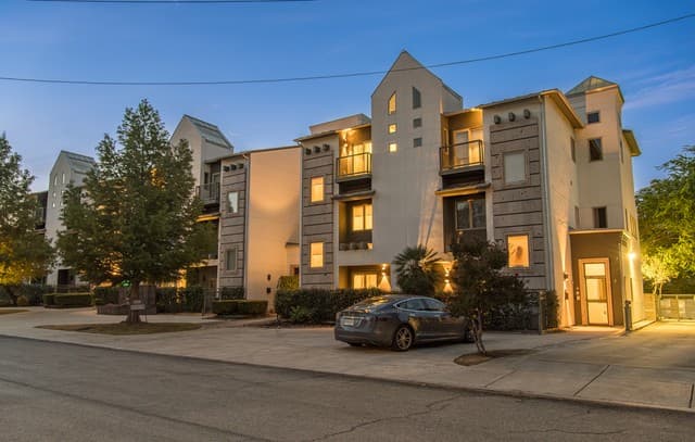 3-bedroom rental at 215 Annie Unit UNIT E in San Antonio TX