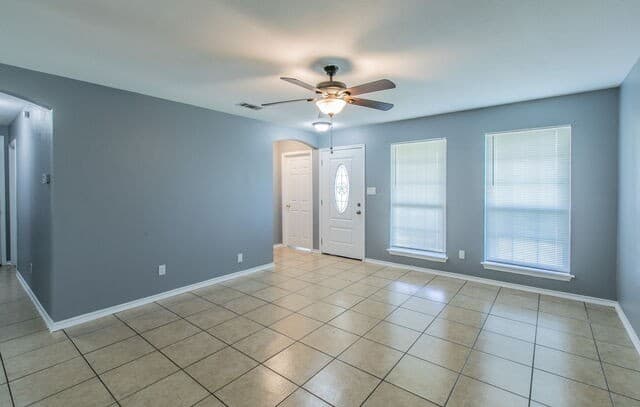 Home for sale at 5835 Midcrown Dr in San Antonio, TX — photo 4