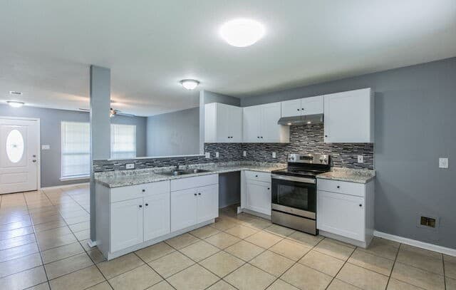 Home for sale at 5835 Midcrown Dr in San Antonio, TX — photo 5