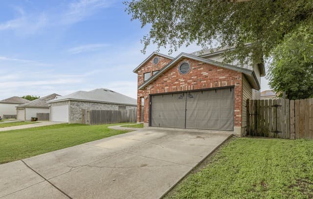 Home for sale at 6007 Limestone Mill Dr in San Antonio, TX — photo 3
