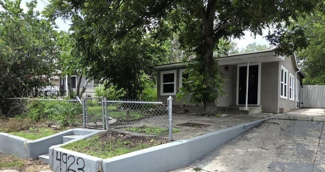 Home for sale at 4923 Blessing St in San Antonio, TX — photo 1