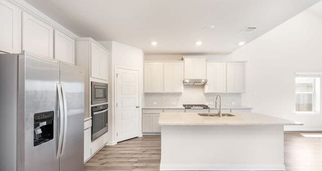 4-bedroom rental at 10226 Juniper Oaks in Boerne, TX — photo 4