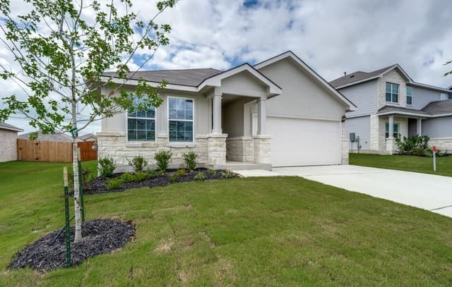 4-bedroom rental at 527 Avalon Banks in Cibolo, TX — photo 2