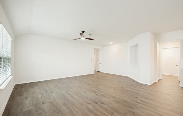 4-bedroom rental at 527 Avalon Banks in Cibolo, TX — photo 4