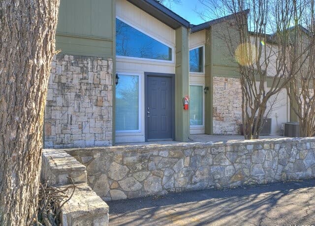 2-bedroom rental at 100 Lorenz Rd Unit 1501 in San Antonio, TX — photo 4