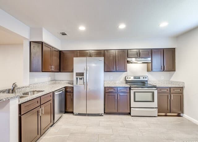 2-bedroom rental at 100 Lorenz Rd Unit 1501 in San Antonio, TX — photo 5