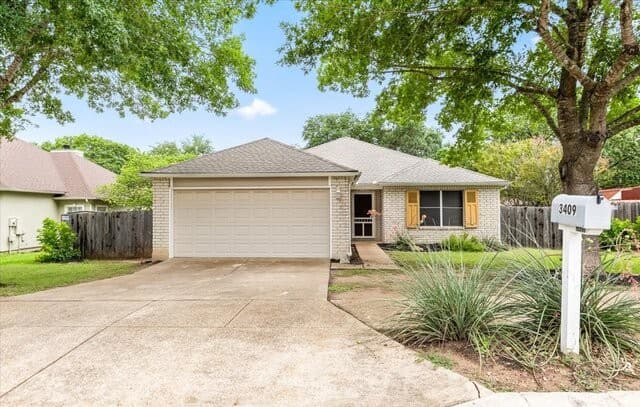Home for sale at 3409 Columbia Drive in Cibolo, TX — photo 1