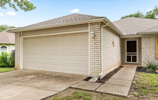 Home for sale at 3409 Columbia Drive in Cibolo, TX — photo 4