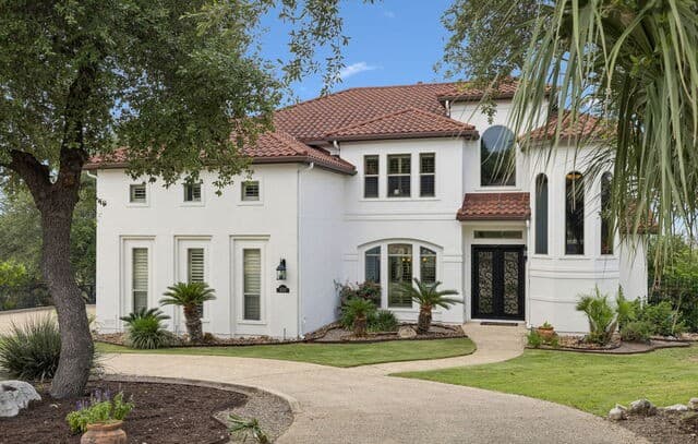 Home for sale at 426 Pueblo Pintado in Helotes, TX — photo 2