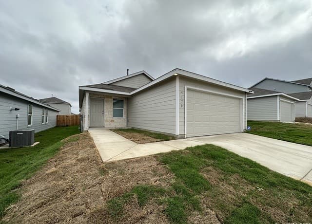 3-bedroom rental at 5170 Fowler Crst in Converse, TX — photo 2