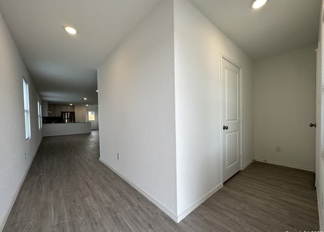 3-bedroom rental at 5170 Fowler Crst in Converse, TX — photo 3