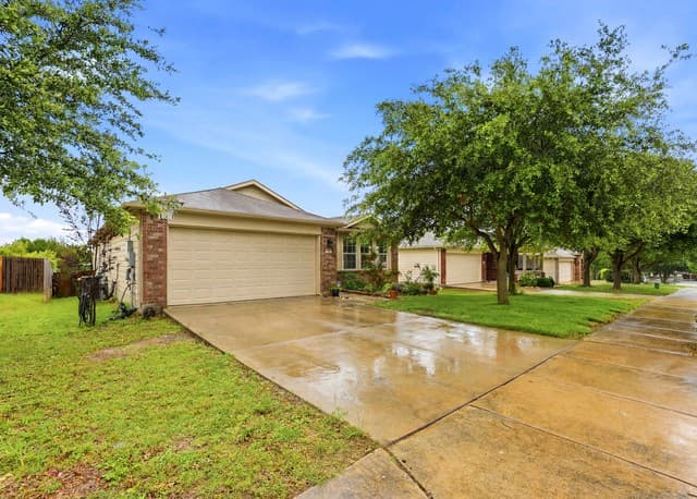 Home for sale at 5336 Storm King in Schertz, TX — photo 3
