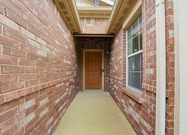 Home for sale at 5336 Storm King in Schertz, TX — photo 4