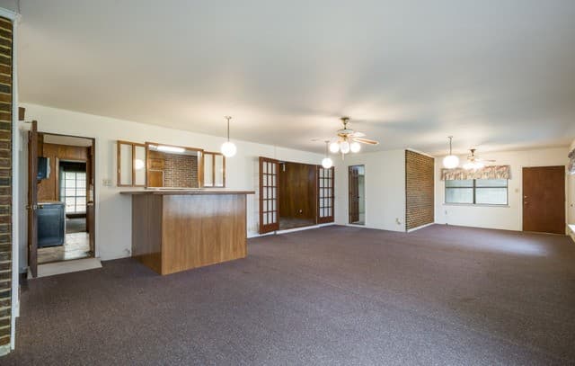 Home for sale at 4875 Mount Olive Rd in Adkins, TX — photo 3