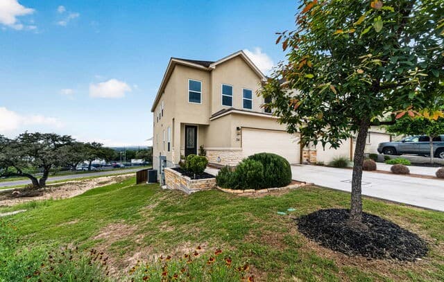 3-bedroom rental at 114 Magnolia Cir in Boerne, TX — photo 2