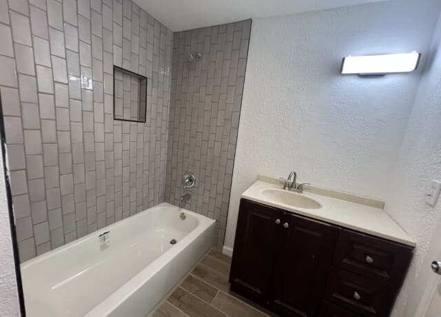 3-bedroom rental at 2812 Vera Cruz in San Antonio, TX — photo 5