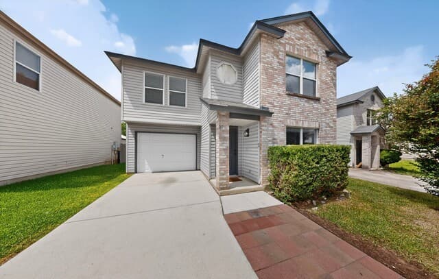 Home for sale at 11 Stager Hls in San Antonio, TX — photo 2