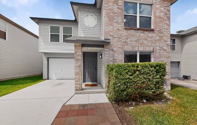 Home for sale at 11 Stager Hls in San Antonio, TX — photo 3