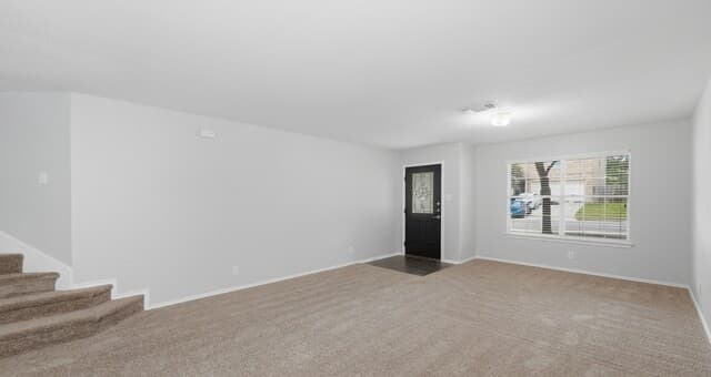 Home for sale at 214 Hallie Cv in San Antonio, TX — photo 2