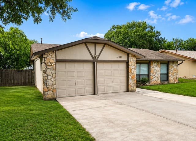 Home for sale at 4948 Champlain in San Antonio, TX — photo 2