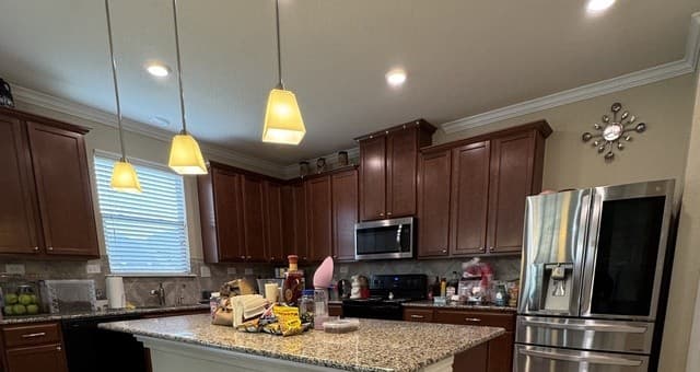 Home for sale at 223 Anchor Blf in Universal City, TX — photo 4