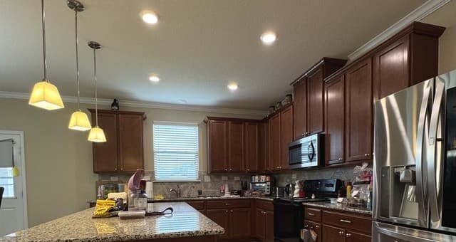 Home for sale at 223 Anchor Blf in Universal City, TX — photo 5