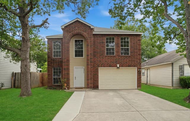 3-bedroom home for sale at 8226 Grand bnd in San Antonio TX