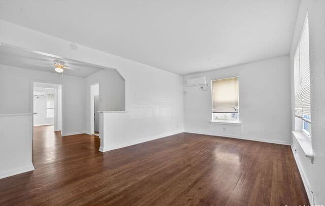 1-bedroom rental at 118 Compton #1 Unit 1 in San Antonio, TX — photo 4