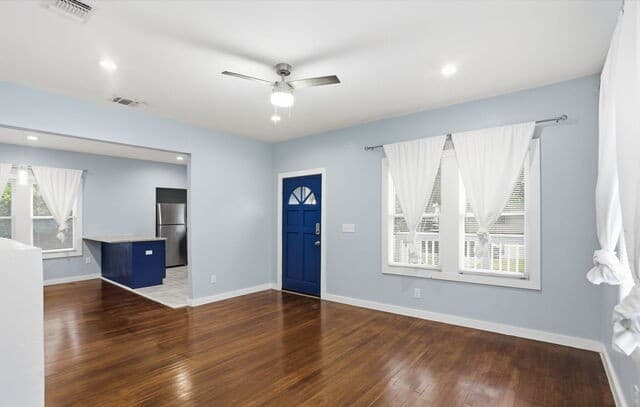 Home for sale at 1502 W Elsmere in San Antonio, TX — photo 5