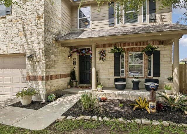 Home for sale at 212 Bison Ln in Cibolo, TX — photo 2
