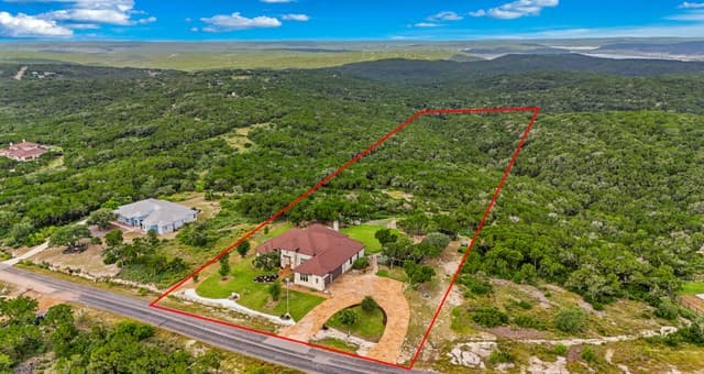 Home for sale at 755 Pr 2775 in Mico, TX — photo 3