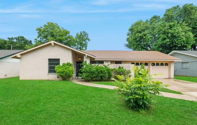 Home for sale at 3114 Satellite Dr in San Antonio, TX — photo 1