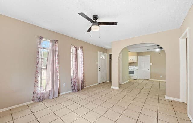 Home for sale at 5019 Borchers Dr in Kirby, TX — photo 5