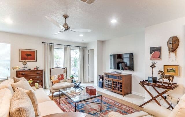 3-bedroom rental at 124 Lilly Creek in Boerne, TX — photo 2