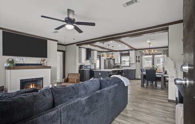 Home for sale at 510 Cedar in Jourdanton, TX — photo 4