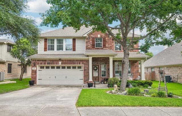 Home for sale at 990 Oak Park in Schertz, TX — photo 2