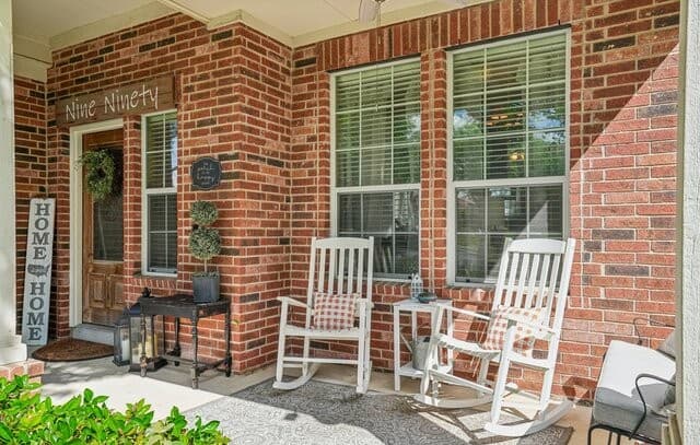 Home for sale at 990 Oak Park in Schertz, TX — photo 5