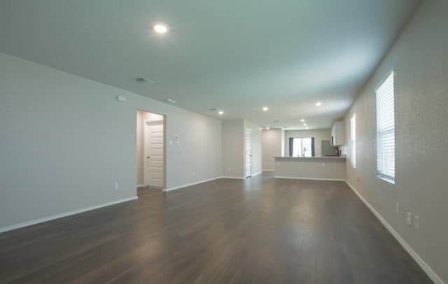 Home for sale at 5402 Frederick Blf in Von Ormy, TX — photo 3