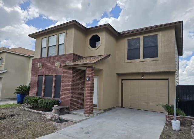 Home for sale at 27 Messenger Crk in Leon Valley, TX — photo 3