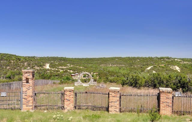 Home for sale at 324 E Headwaters Ranch Rd in Kendalia, TX — photo 4