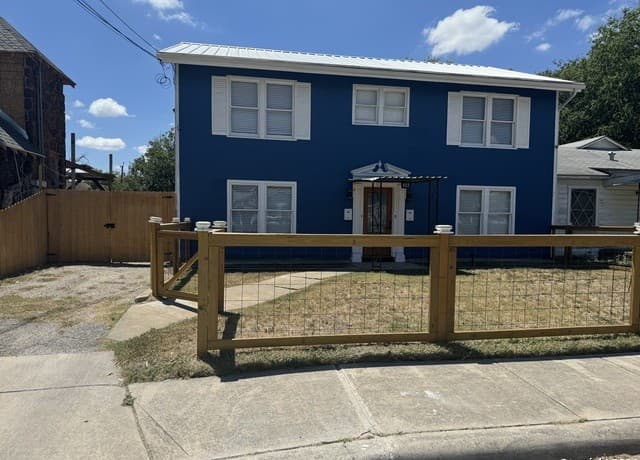 2-bedroom rental at 922 McIlvaine Unit 2 in San Antonio TX