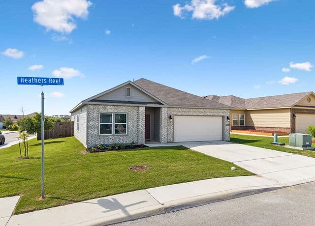 Home for sale at 13003 Heathers Reef in St Hedwig, TX — photo 2