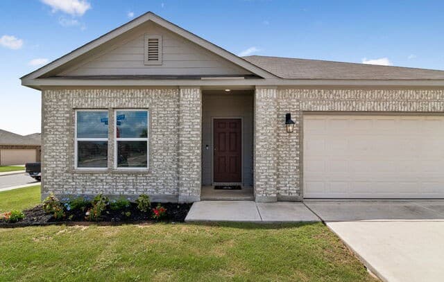 Home for sale at 13003 Heathers Reef in St Hedwig, TX — photo 4