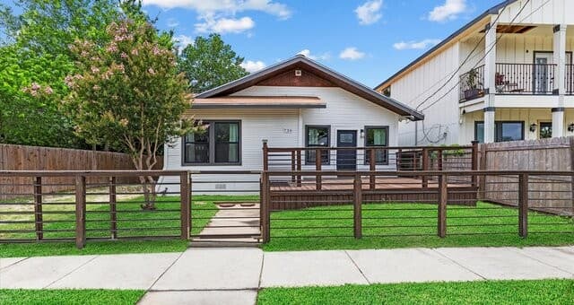 Home for sale at 736 Nevada in San Antonio, TX — photo 2