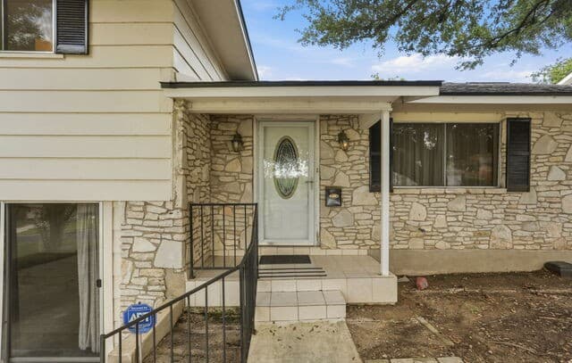 Home for sale at 3906 Killarney Dr in San Antonio, TX — photo 5