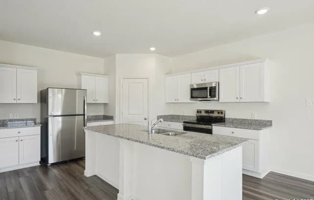 Home for sale at 121 Peterson Place in Adkins, TX — photo 4