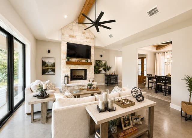 Home for sale at 1805 San Jacinto in Castroville, TX — photo 4