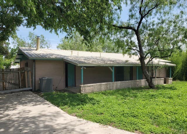Home for sale at 171 Melliff Dr in San Antonio, TX — photo 3